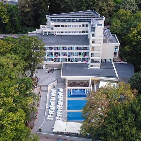 Ariana Hotel キテン エクステリア 写真
