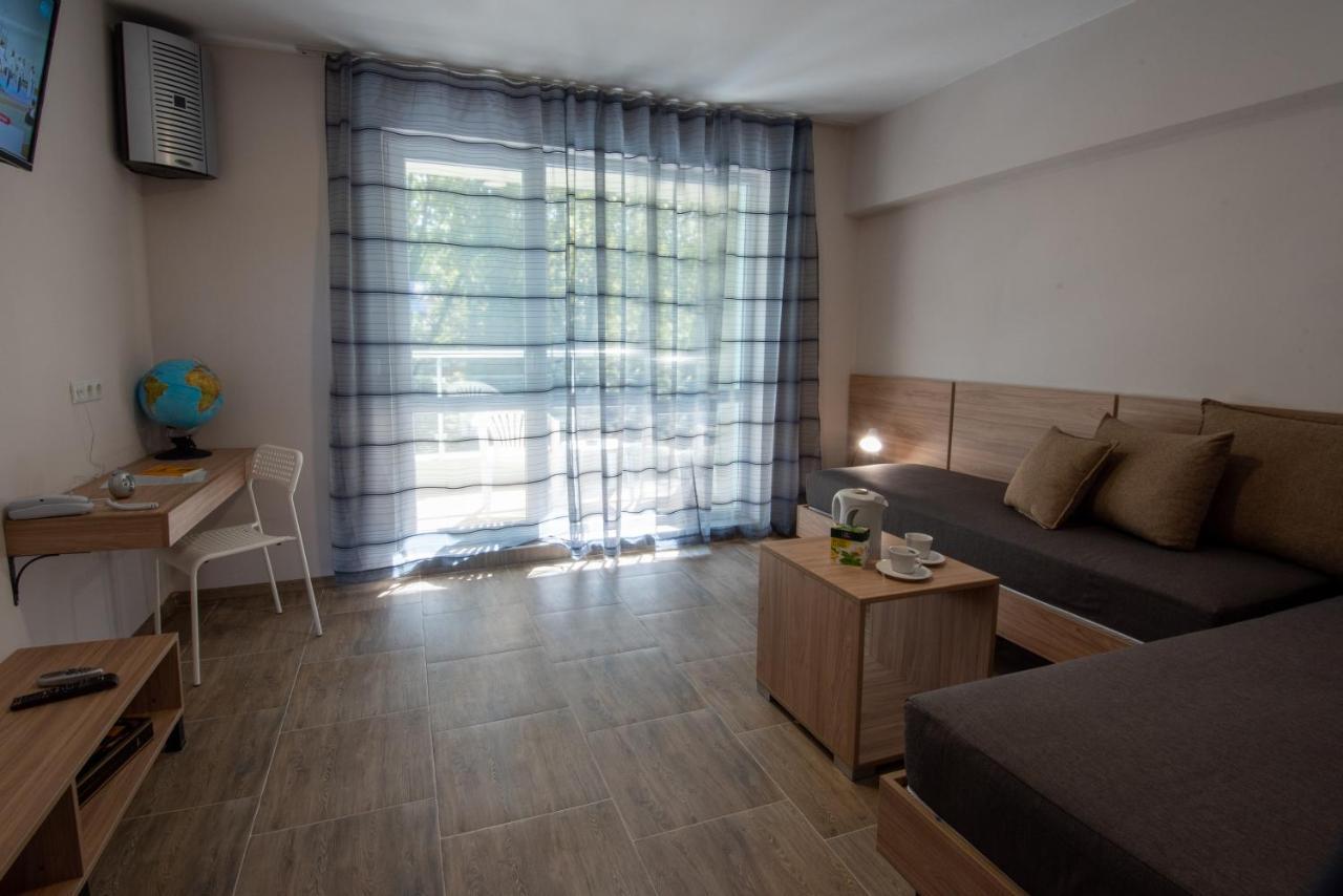 Ariana Hotel キテン エクステリア 写真