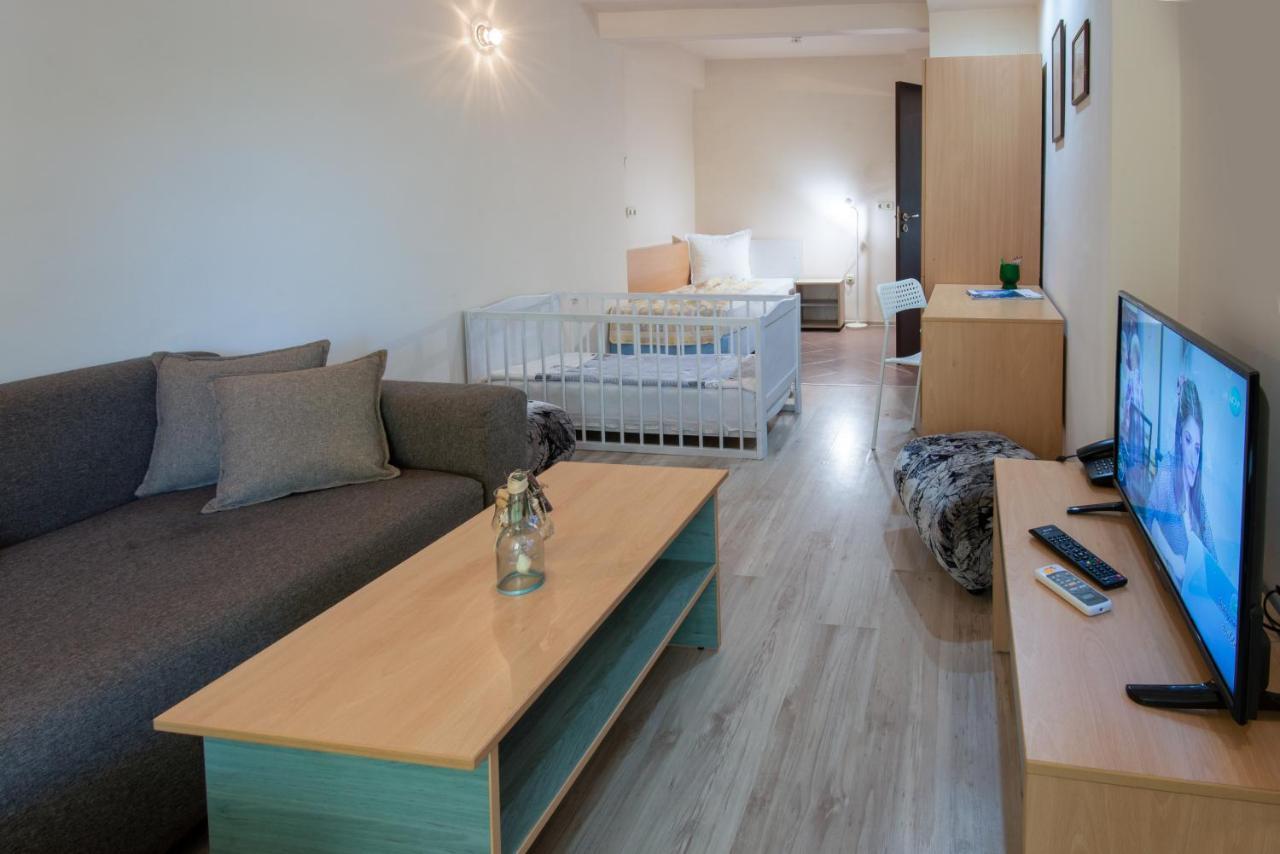 Ariana Hotel キテン エクステリア 写真